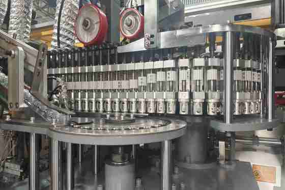 購入 直径185mmまでの6Lボトル用UV滅菌機能付き自動PET延伸ブロー成形機 online manufacture
