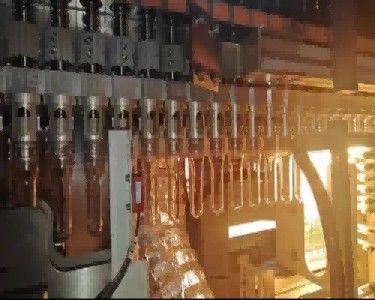 comprar Máquina de llenado y tapado de botellas de agua mineral 304SUS, soplado y envasado de botellas de PET y HDPE online manufacture