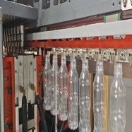 comprare Linea di produzione di acqua minerale in bottiglia da 250 mm, macchinari di soffiaggio 1500 BPH online manufacture