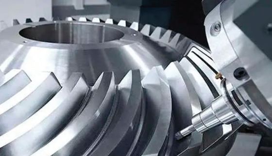 comprar Máquina integrada com tampa de enchimento e sopro de água engarrafada PET com economia de energia - Controle inteligente para garrafas de 0,5L-2L online manufacture