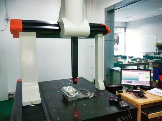 Beli Cetakan Tiup HDPE PP PET Cetakan Hemat Energi Kecepatan Tinggi Multi-Rongga online manufacture