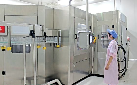 comprar Linha Completa Automática de Enchimento de Água Mineral para Produção de Garrafas 12000BPH-72000BPH online manufacture