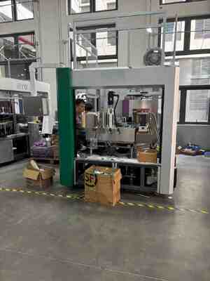 42000BPH High Speed Hot Melt Bottle Labeler Optional Auto Splicing for Continuous Production