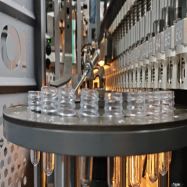 Bon prix Machine de soufflage de bouteilles d'eau en plastique de moulage de 35 kW, fabrication à volume élevé, OEM en ligne