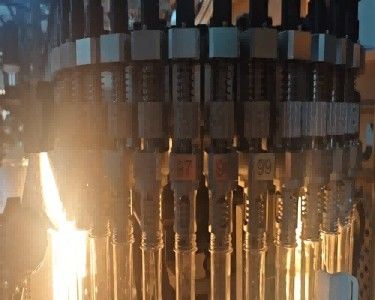 Buen precio Línea de producción de agua embotellada PET de 800 BPH, máquina automática de llenado y soplado en línea